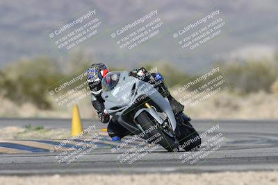 media/Jan-15-2026-Racers Edge (Thu) [[dfebeb70ab]]/2-A Group/Session 5 (Turn 5)/